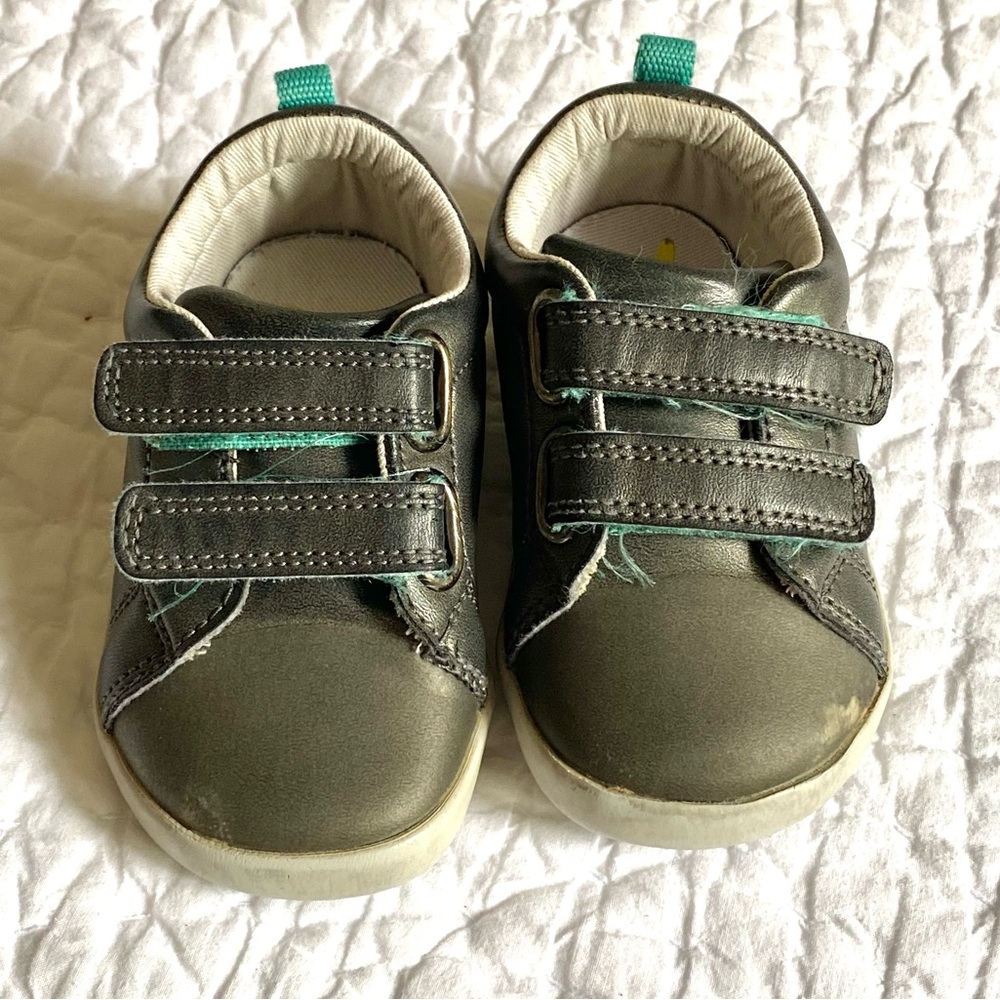 Ten Little Toddler Sneaker Sz 6
